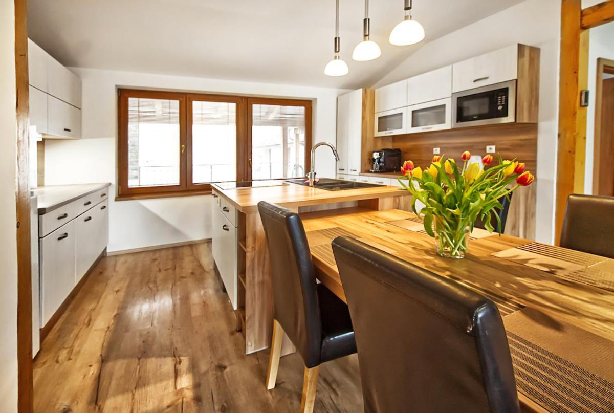 Nice Accommodation In Микулов Екстериор снимка