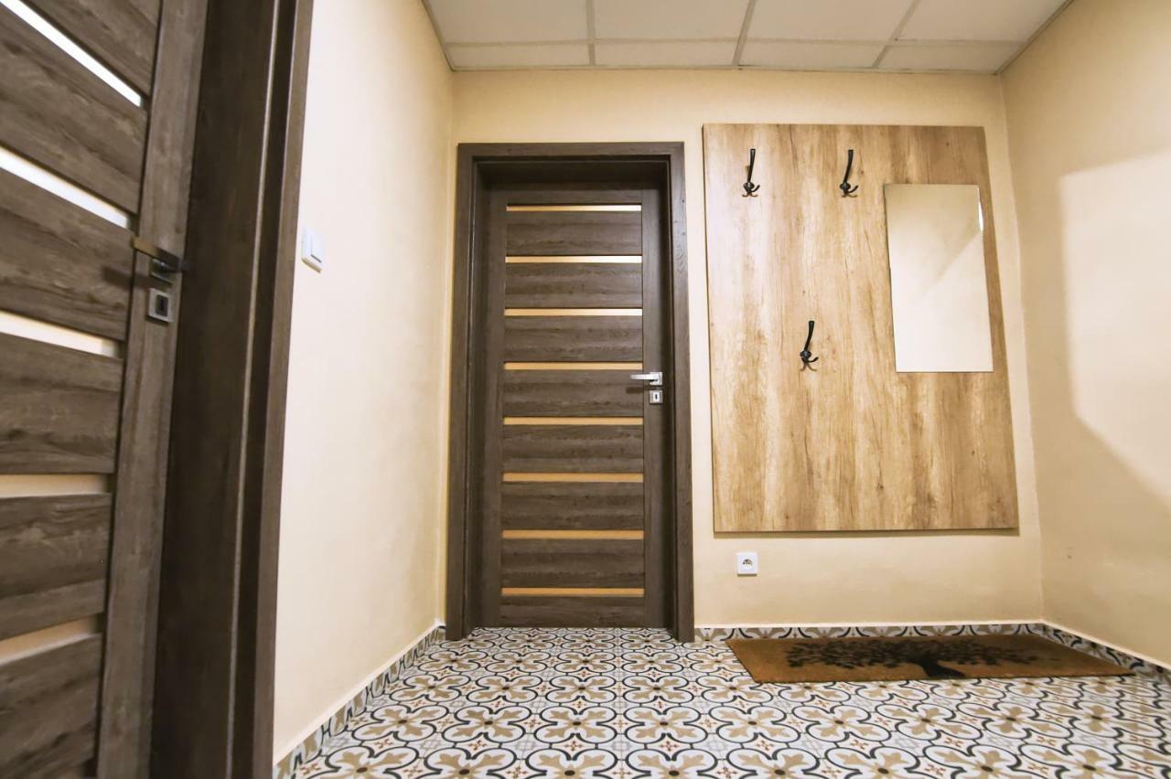 Nice Accommodation In Микулов Екстериор снимка
